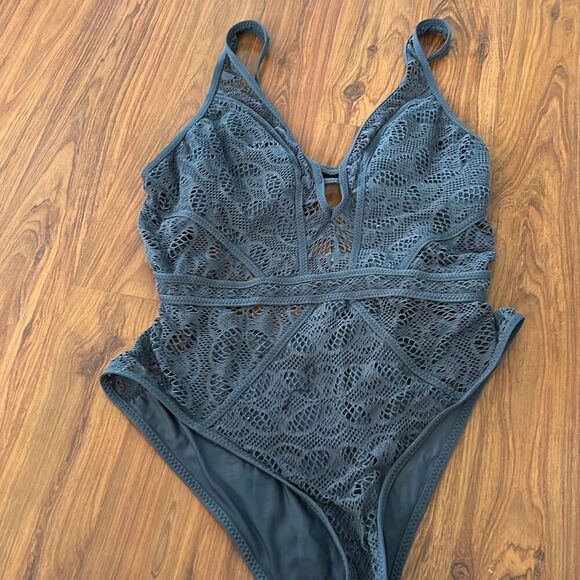 Becca gray lace swimsuit size large/extra large - Picture 1 of 5